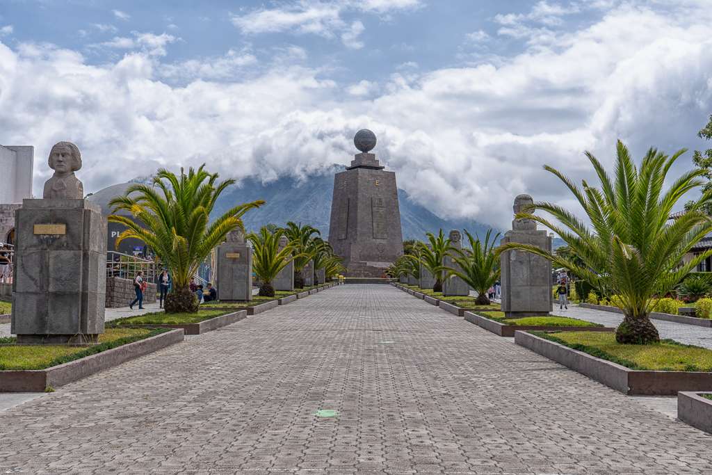 Mitad Del Mundo Quito